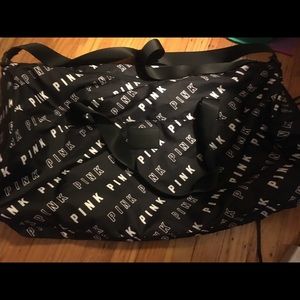 NWOT Victoria secret duffle bag